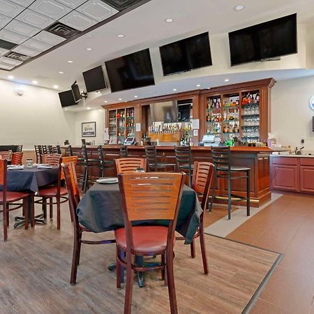 Clarion Hotel & Suites BWI Airport North Baltimore Eksteriør bilde