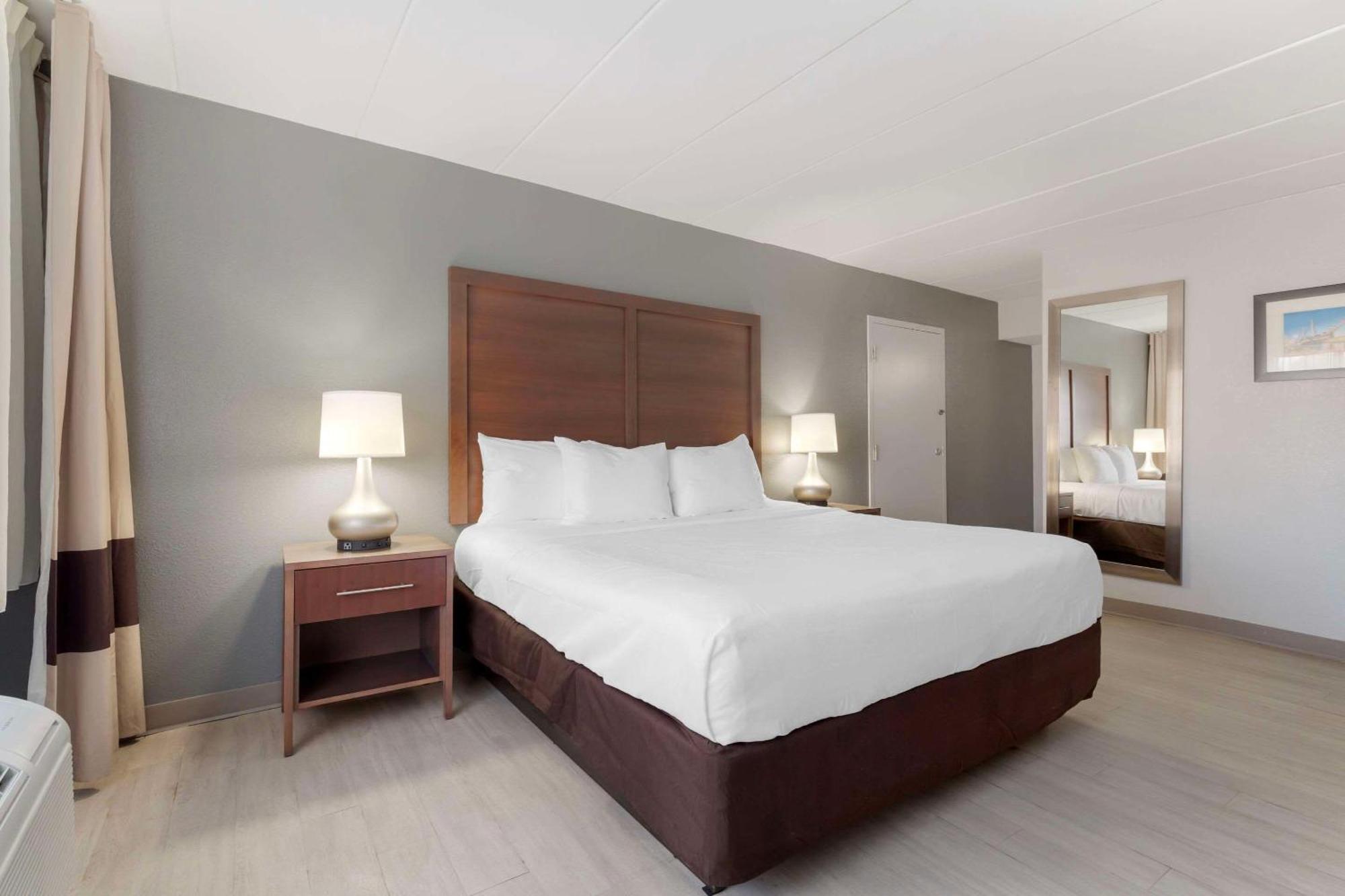 Clarion Hotel & Suites BWI Airport North Baltimore Eksteriør bilde